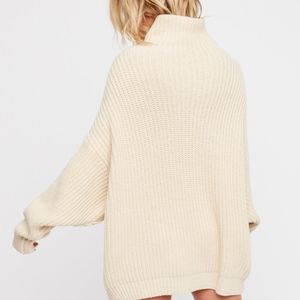 NWT Free People sweater in Ivory